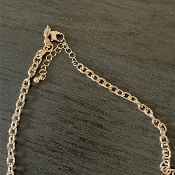 ✨🆓FREE with purchase! Coral and gold statement necklace - Picture 3 of 6